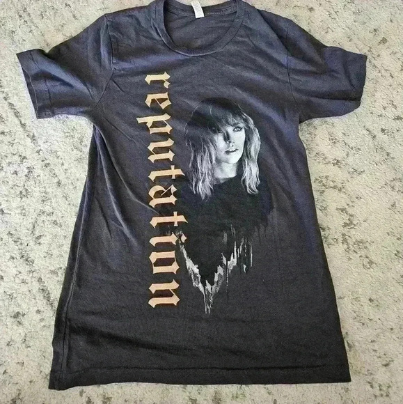 Taylor Swift Women's Gray Reputation Tour Fitted Short Sleeve Tee S - Picture 7 of 14
